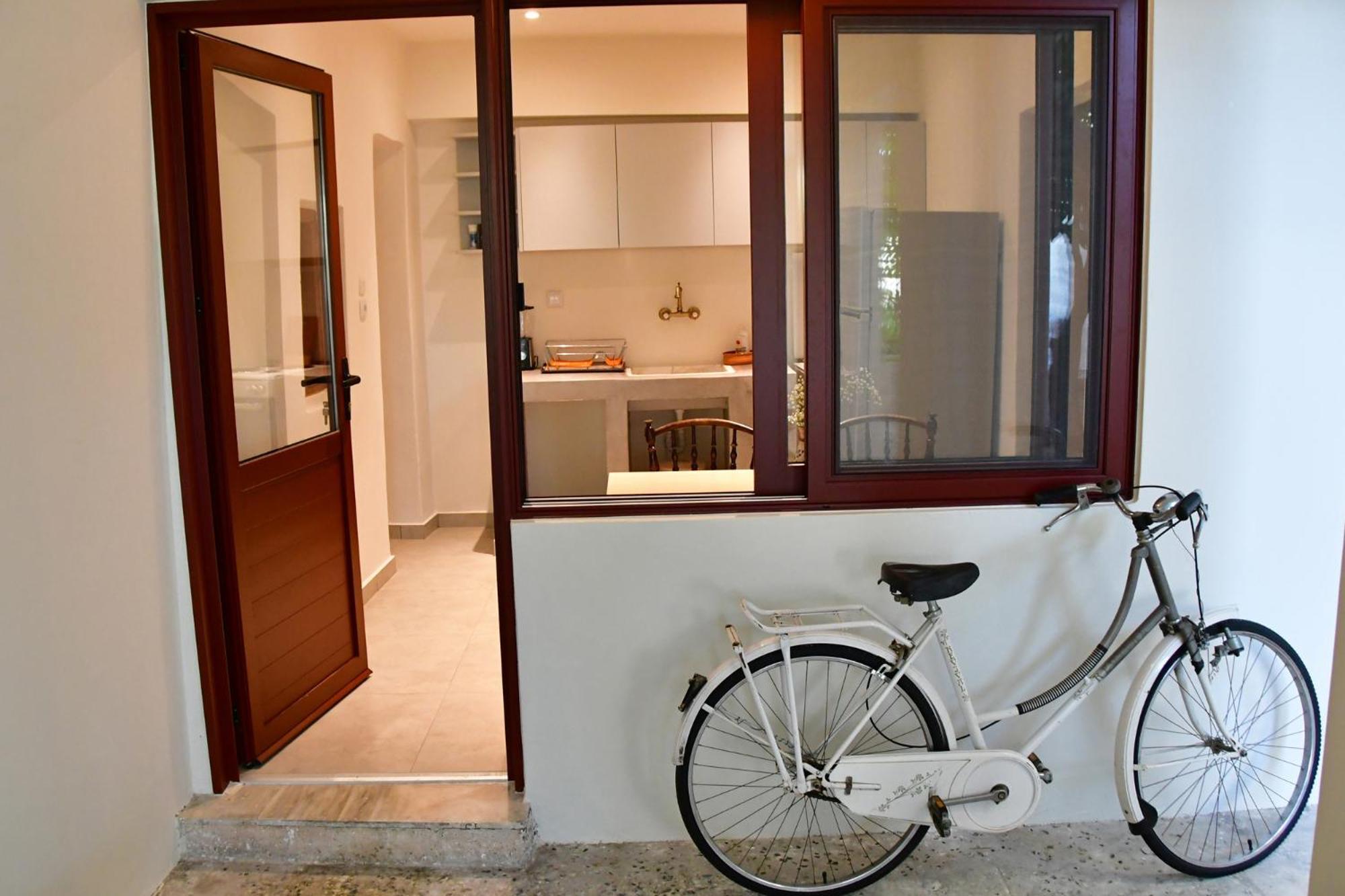 Αρχοντικό Σπίτι Στην Αίγινα Apartment Exterior photo